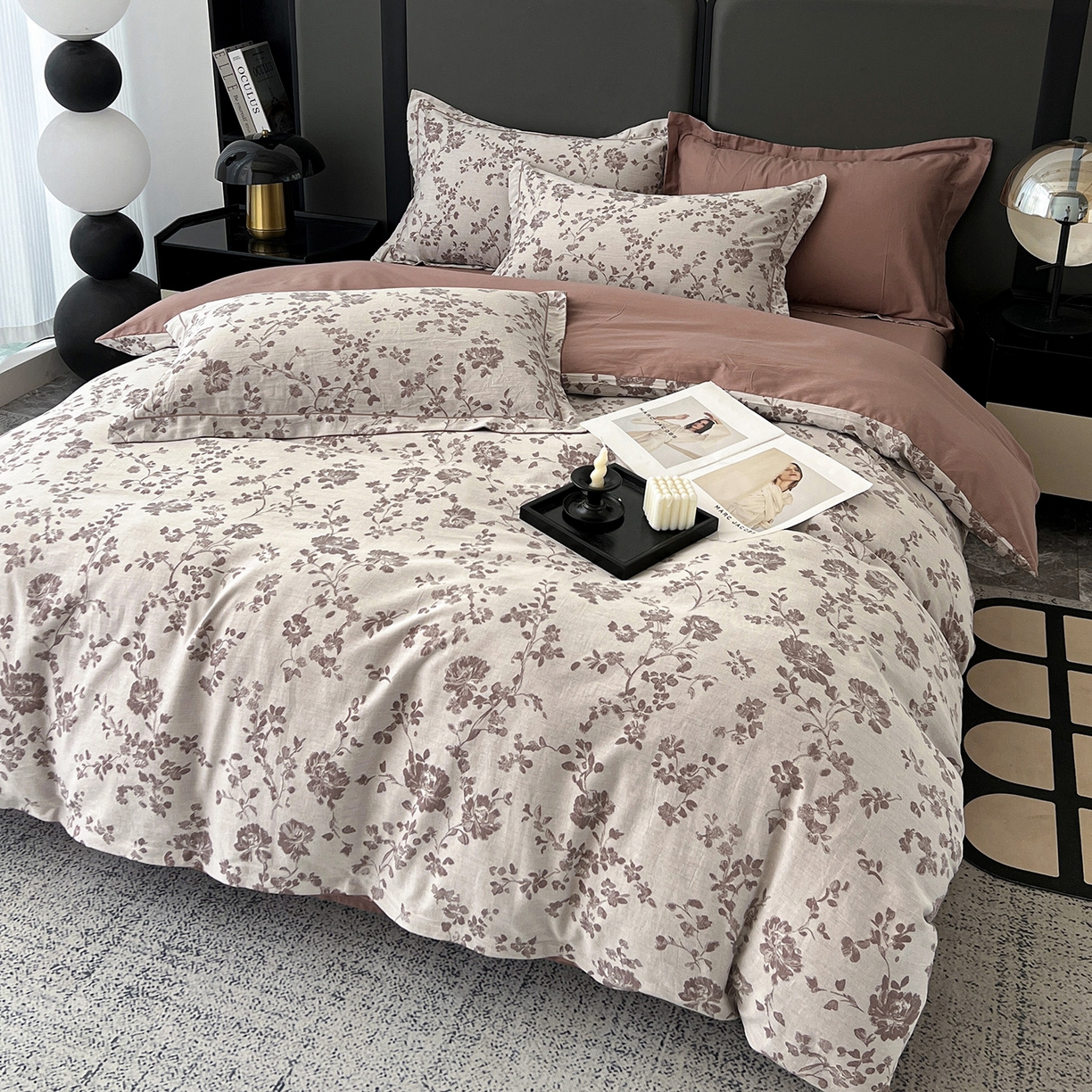 91家纺网 家纺一手货源 找家纺 锦彩家居 2025新款A类60支全棉色织提花四件套-复古风系列 屋顶花园-豆沙