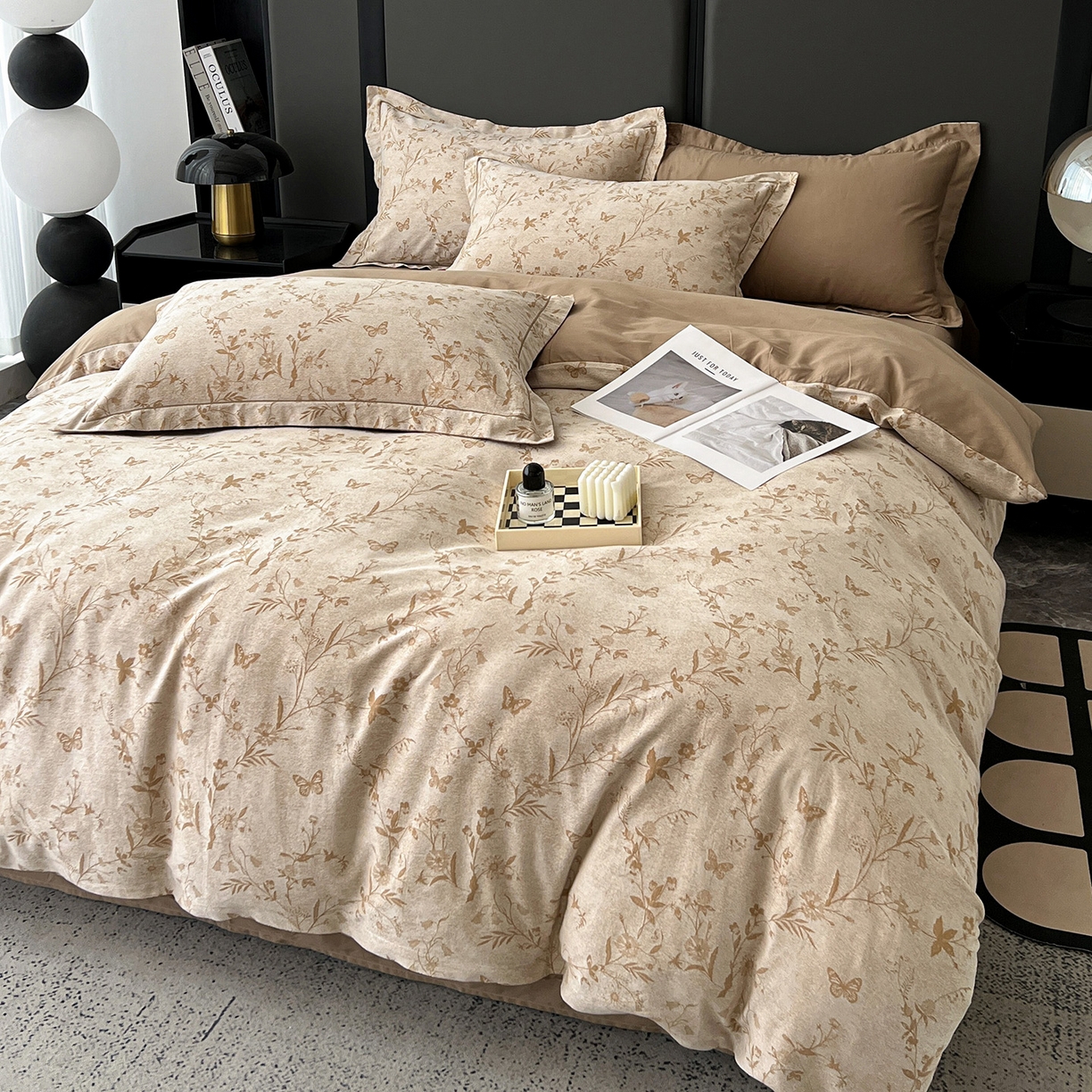 91家纺网 家纺一手货源 找家纺 锦彩家居 2025新款A类60支全棉色织提花四件套-复古风系列 蝴蝶花影-卡其