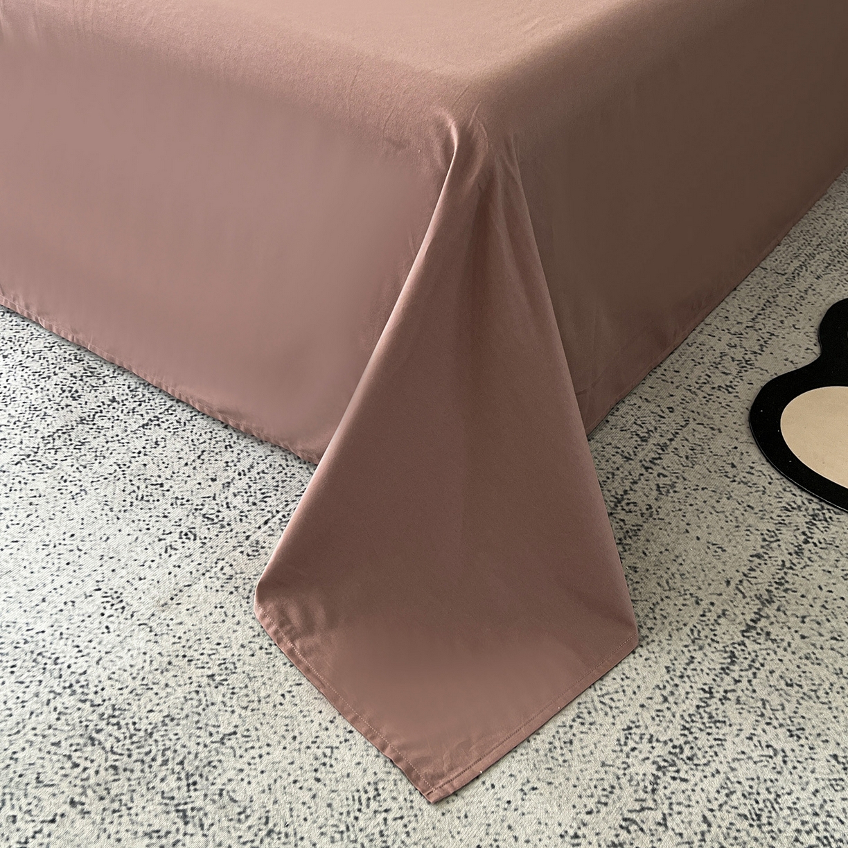 91家纺网 家纺一手货源 找家纺 锦彩家居 2025新款A类60支全棉色织提花四件套-复古风系列 简雅几何-豆沙