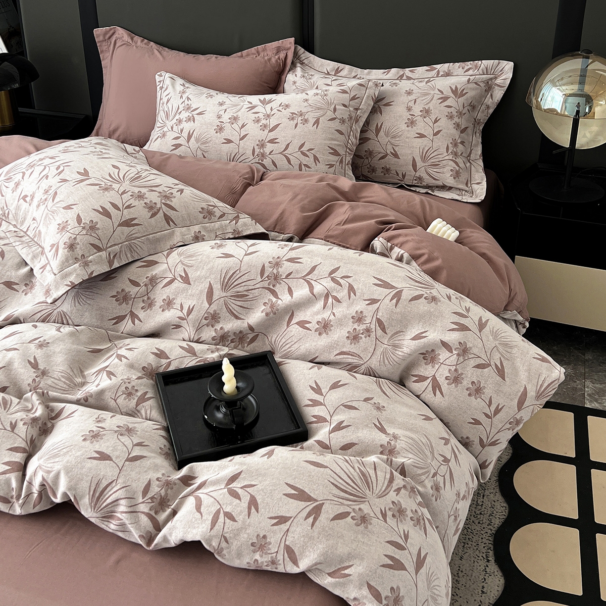 91家纺网 家纺一手货源 找家纺 锦彩家居 2025新款A类60支全棉色织提花四件套-复古风系列 暮光蒲英-豆沙