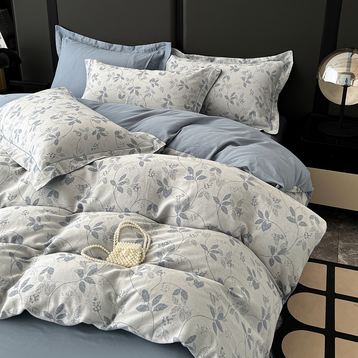 91家纺网 家纺一手货源 找家纺 锦彩家居 2025新款A类60支全棉色织提花四件套-复古风系列 枝繁叶茂-蓝