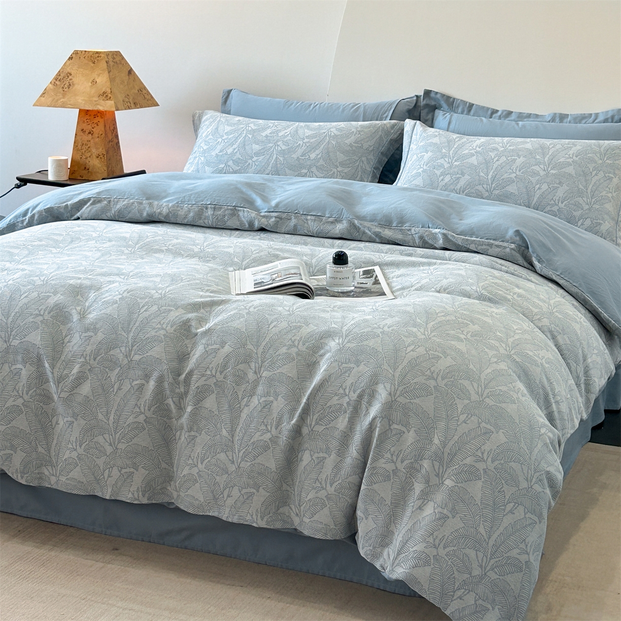 91家纺网 家纺一手货源 找家纺 锦彩家居 2025新款A类60支全棉色织提花四件套-复古风系列 琼枝玉叶-雅兰