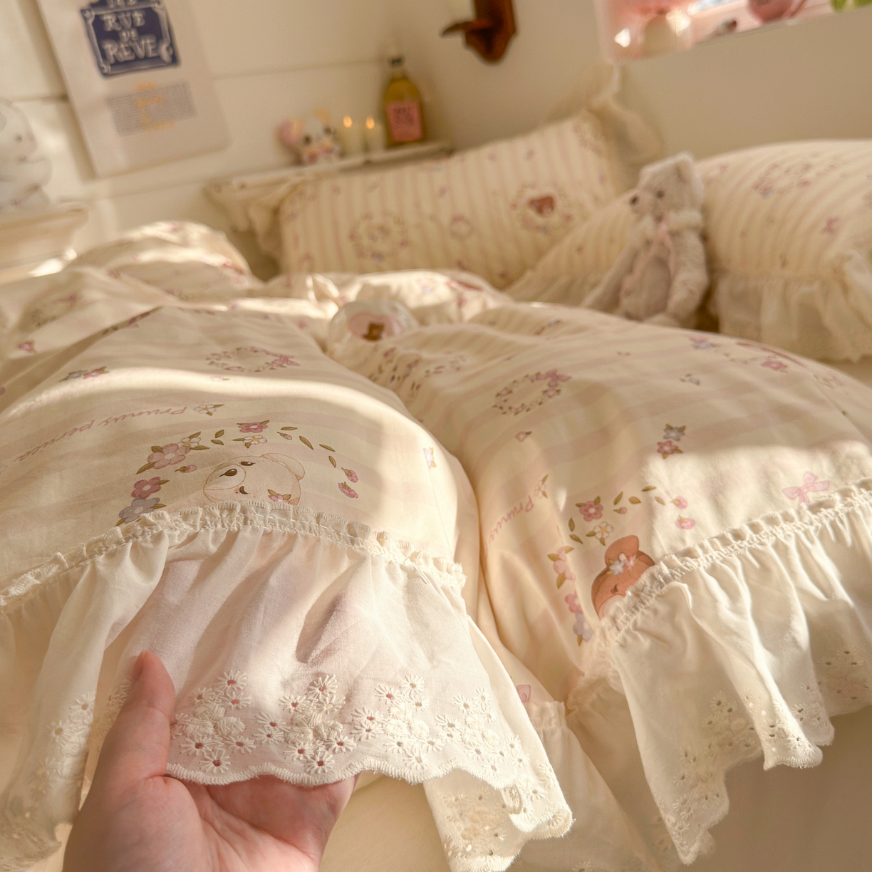 91家纺网 家纺一手货源 找家纺 锦彩家居 2026新款全棉数码印花卡通花边款三件套四件套INS小红书博主风（提供买家秀） 云朵小熊