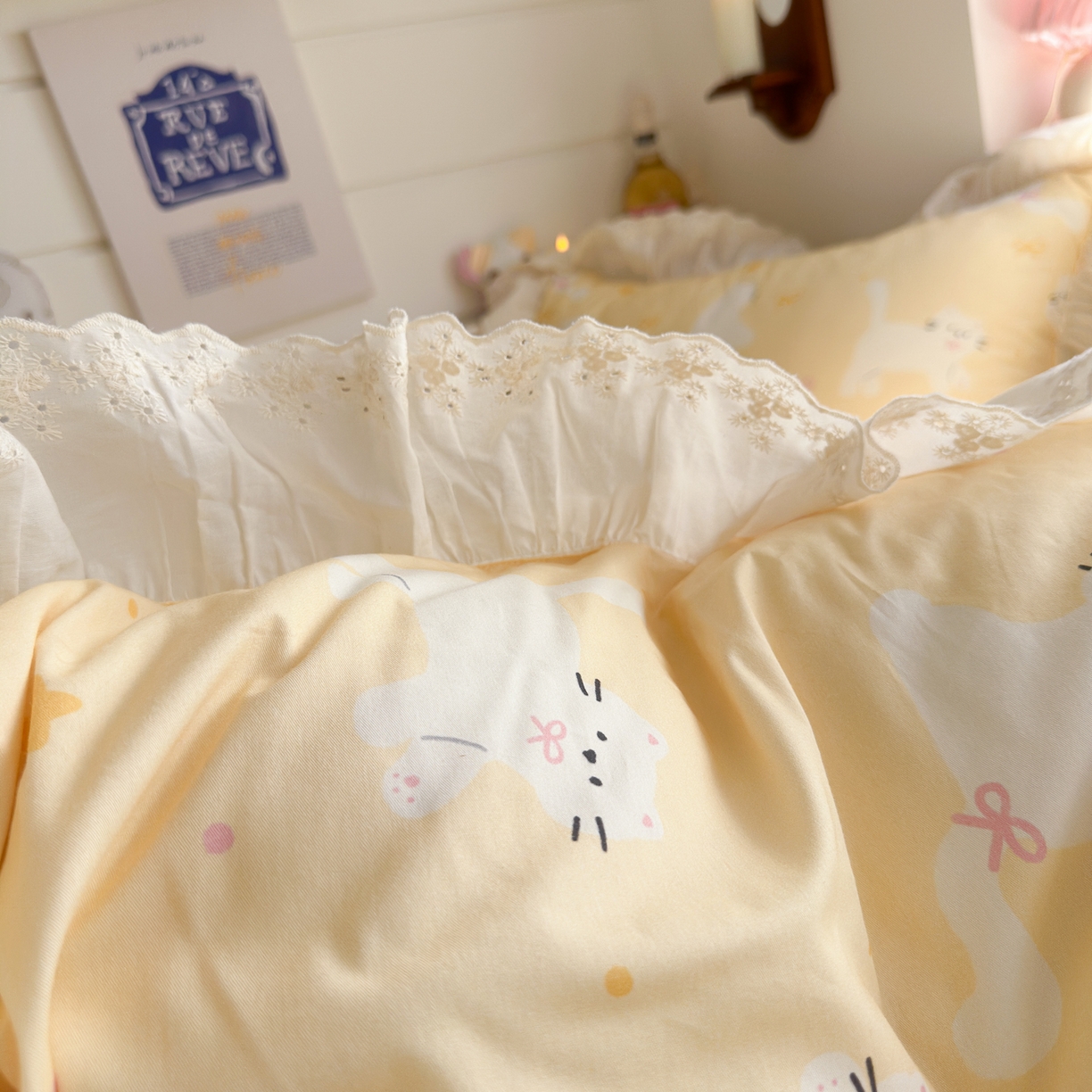 91家纺网 家纺一手货源 找家纺 锦彩家居 2026新款全棉数码印花卡通花边款三件套四件套INS小红书博主风（提供买家秀） 小猫椰椰