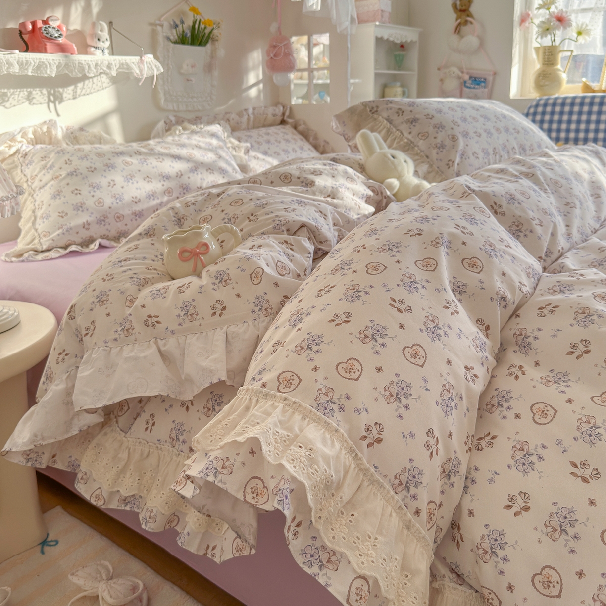 91家纺网 家纺一手货源 找家纺 锦彩家居 2026新款全棉数码印花小碎花花边款三件套四件套INS小红书博主风（提供买家秀） 烟雨丁香