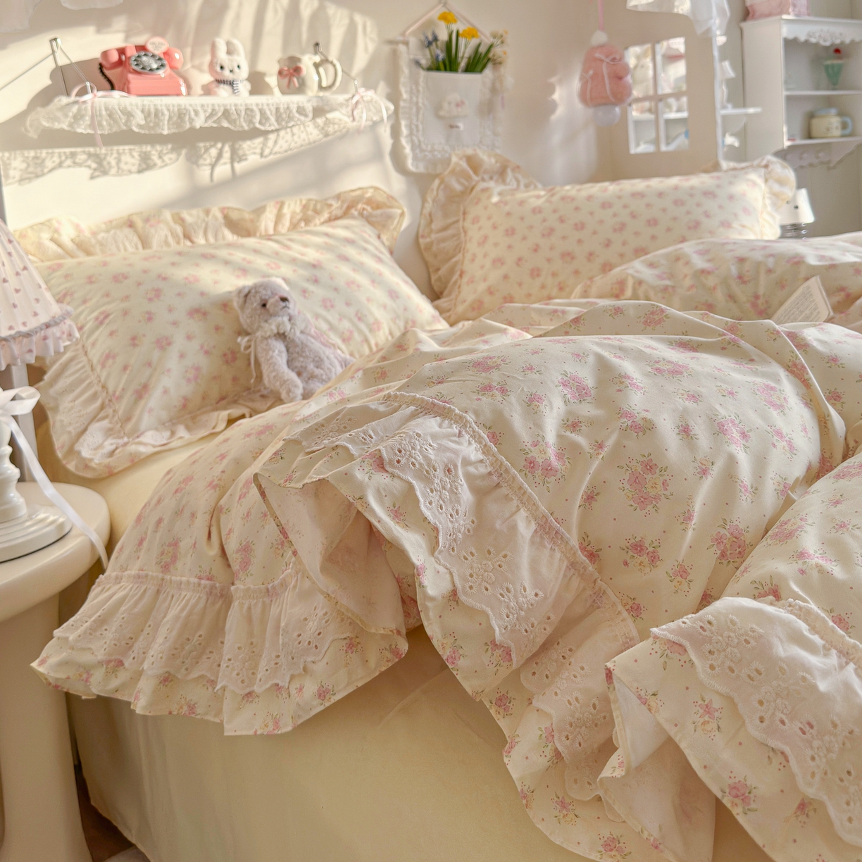 91家纺网 家纺一手货源 找家纺 锦彩家居 2026新款全棉数码印花小碎花花边款三件套四件套INS小红书博主风（提供买家秀） 栀子花信