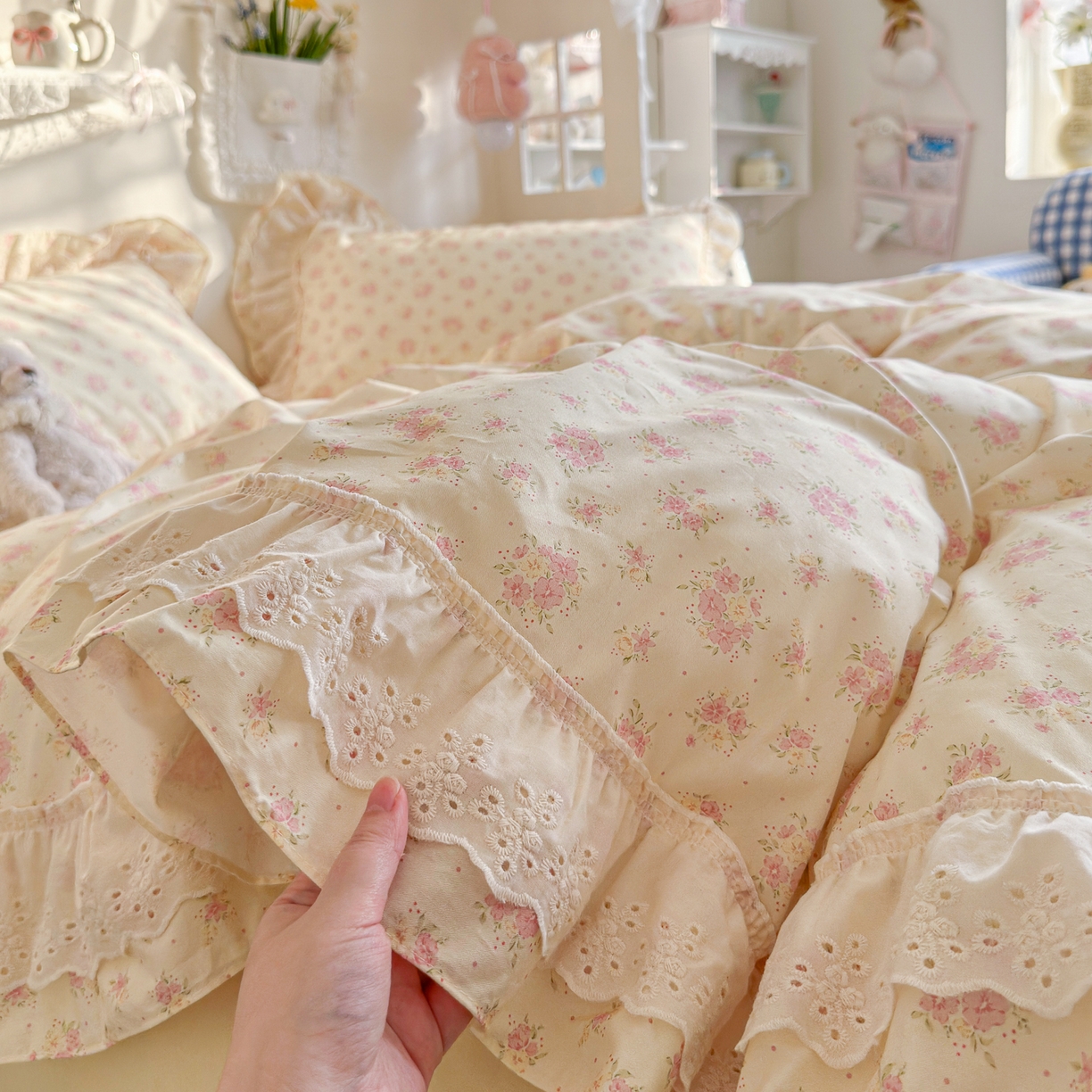 91家纺网 家纺一手货源 找家纺 锦彩家居 2026新款全棉数码印花小碎花花边款三件套四件套INS小红书博主风（提供买家秀） 栀子花信