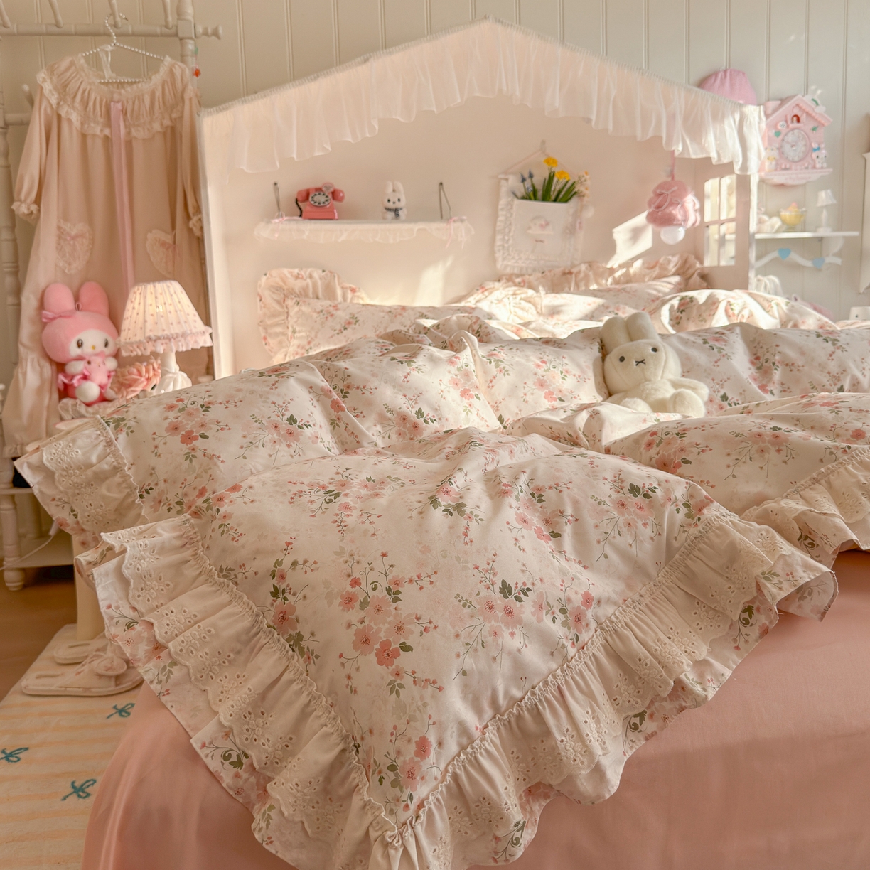 91家纺网 家纺一手货源 找家纺 锦彩家居 2026新款全棉数码印花小碎花花边款三件套四件套INS小红书博主风（提供买家秀） 墨染山樱