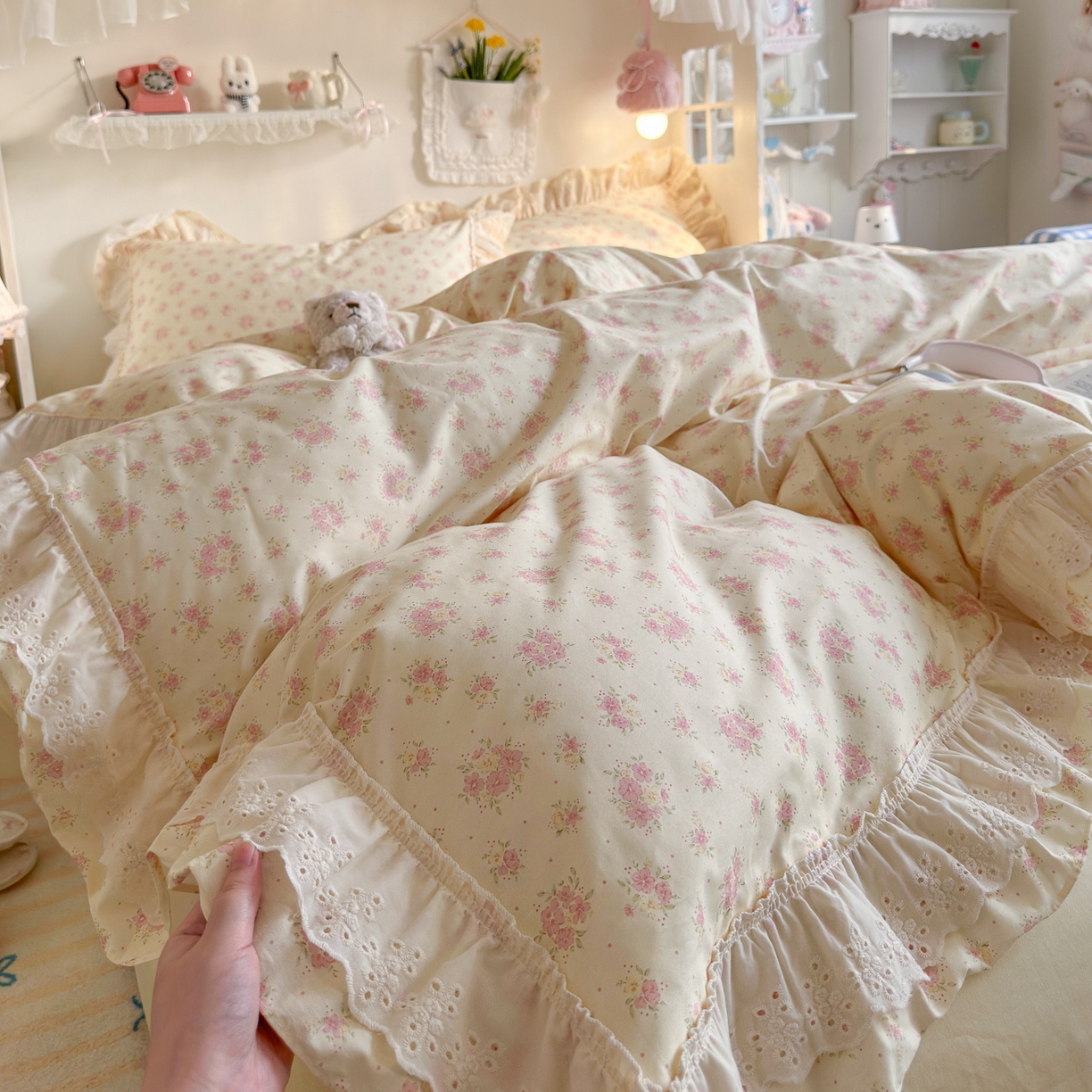 91家纺网 家纺一手货源 找家纺 （总）锦彩家居 2026新款全棉数码印花小碎花花边款三件套四件套INS小红书博主风（提供买家秀）