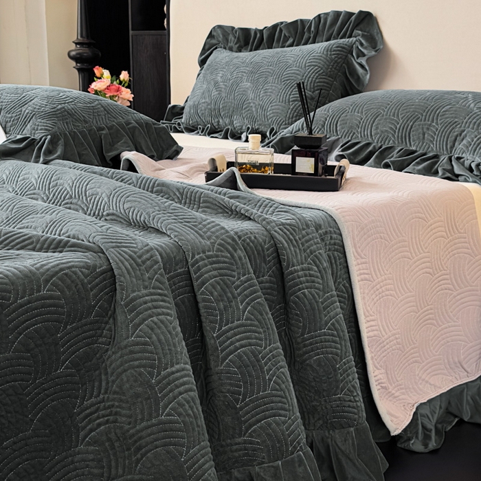 91家纺网 家纺一手货源 找家纺 （总）爱彼家纺 2025冬季新款水晶宝宝绒单床盖床盖单件家用保暖床盖毛毯