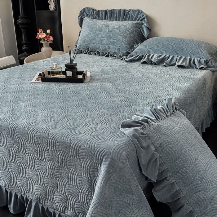 91家纺网 家纺一手货源 找家纺 爱彼家纺 2025冬季新款水晶宝宝绒单床盖床盖单件家用保暖床盖毛毯 宝宝绒床盖-浅灰