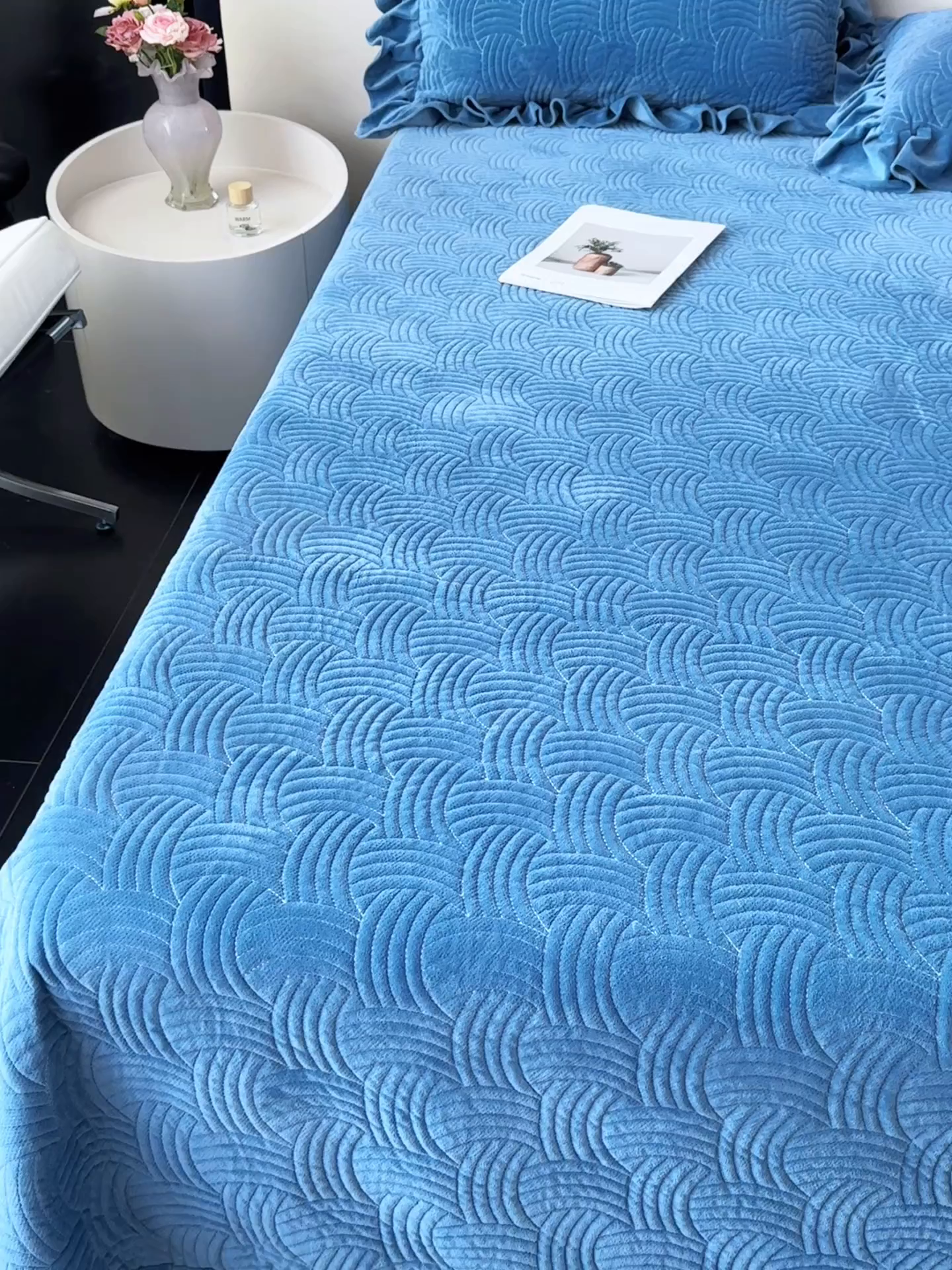 91家纺网 家纺一手货源 找家纺 爱彼家纺 2025冬季新款水晶宝宝绒单床盖床盖单件家用保暖床盖毛毯 宝宝绒床盖-宝兰