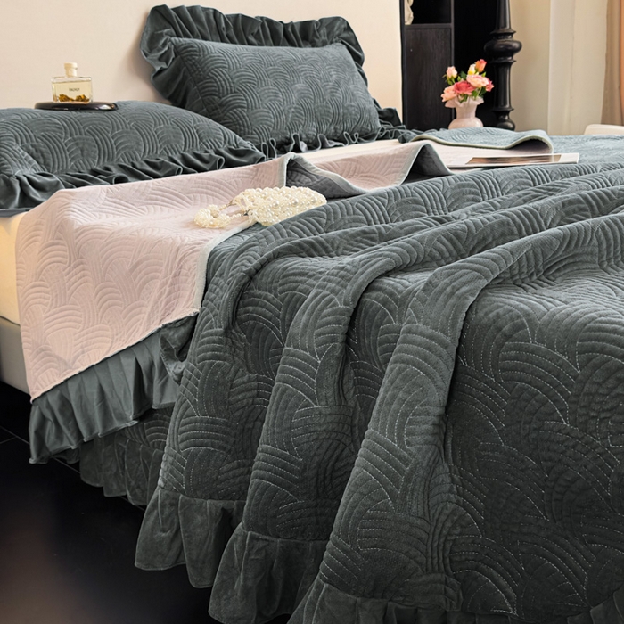 91家纺网 家纺一手货源 找家纺 爱彼家纺 2025冬季新款水晶宝宝绒单床盖床盖单件家用保暖床盖毛毯 宝宝绒床盖-深灰