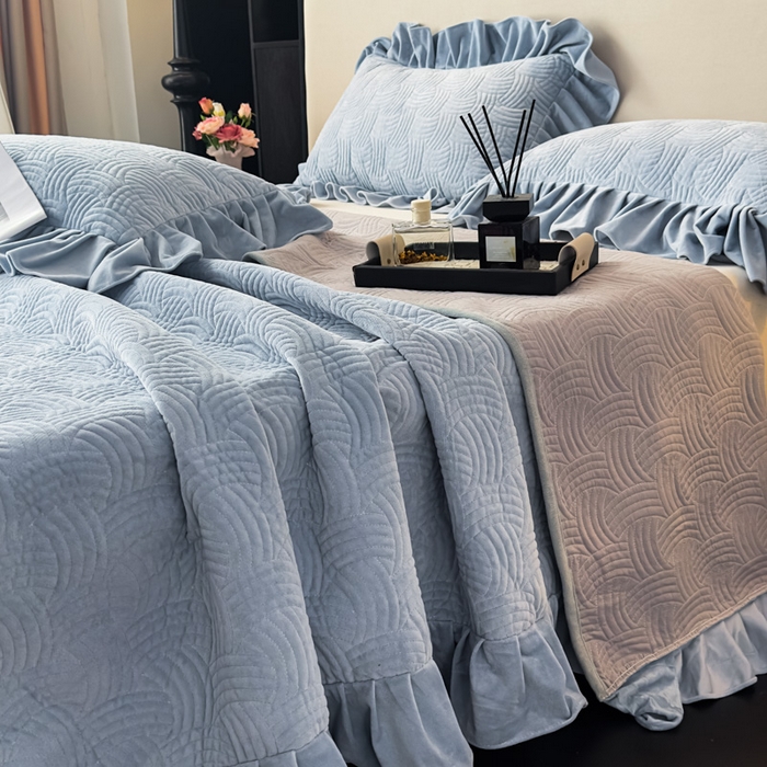 91家纺网 家纺一手货源 找家纺 爱彼家纺 2025冬季新款水晶宝宝绒单床盖床盖单件家用保暖床盖毛毯 宝宝绒床盖-浅兰