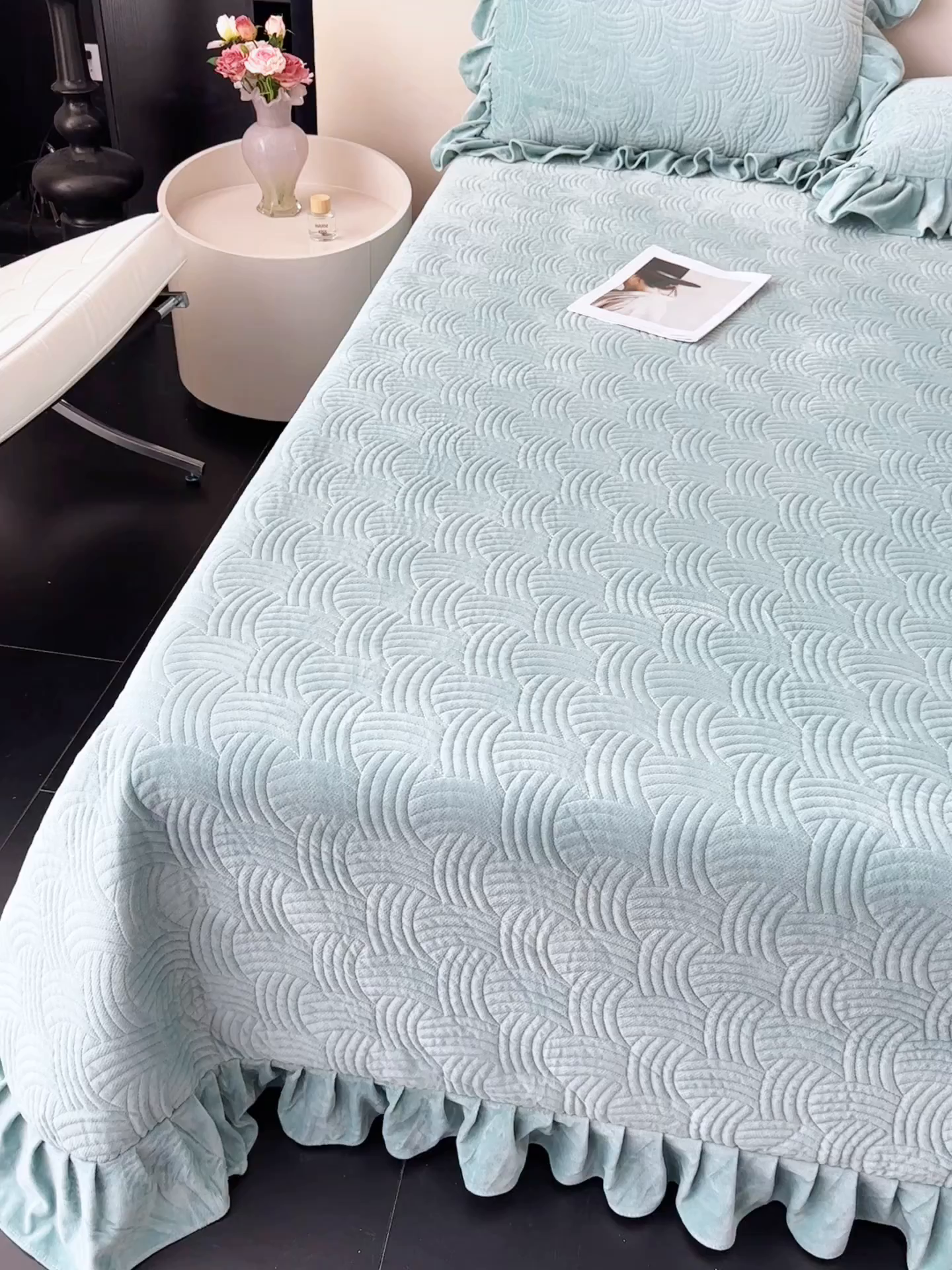 91家纺网 家纺一手货源 找家纺 爱彼家纺 2025冬季新款水晶宝宝绒单床盖床盖单件家用保暖床盖毛毯 宝宝绒床盖-浅兰