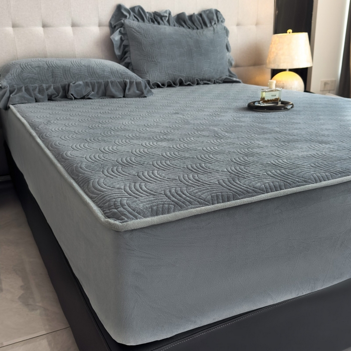 91家纺网 家纺一手货源 找家纺 爱彼家纺 2025冬季新款水晶宝宝绒床笠单品床笠床笠单件床笠三件套 宝宝绒床笠-浅灰