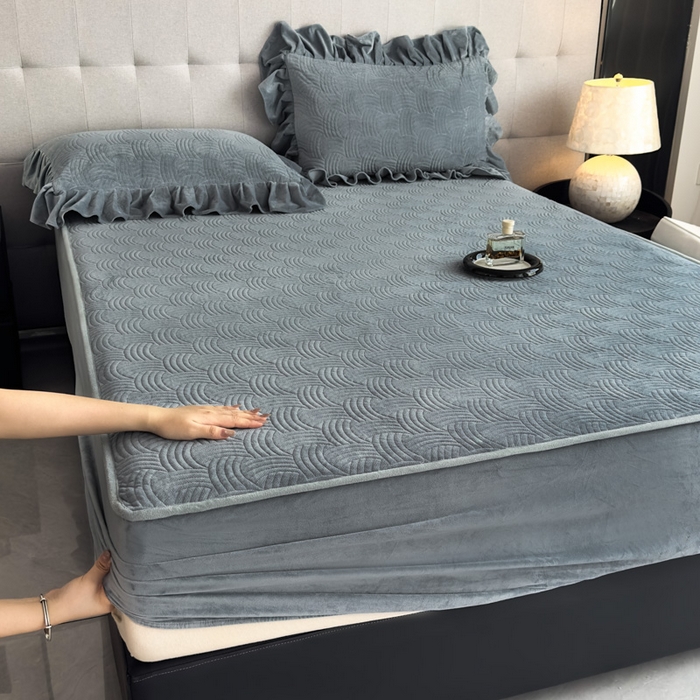 91家纺网 家纺一手货源 找家纺 爱彼家纺 2025冬季新款水晶宝宝绒床笠单品床笠床笠单件床笠三件套 宝宝绒床笠-浅灰