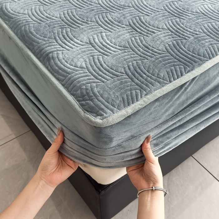 91家纺网 家纺一手货源 找家纺 爱彼家纺 2025冬季新款水晶宝宝绒床笠单品床笠床笠单件床笠三件套 宝宝绒床笠-浅灰