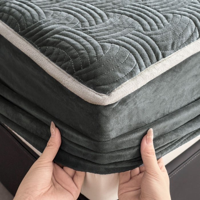 91家纺网 家纺一手货源 找家纺 爱彼家纺 2025冬季新款水晶宝宝绒床笠单品床笠床笠单件床笠三件套 宝宝绒床笠-深灰