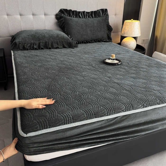 91家纺网 家纺一手货源 找家纺 爱彼家纺 2025冬季新款水晶宝宝绒床笠单品床笠床笠单件床笠三件套 宝宝绒床笠-深灰