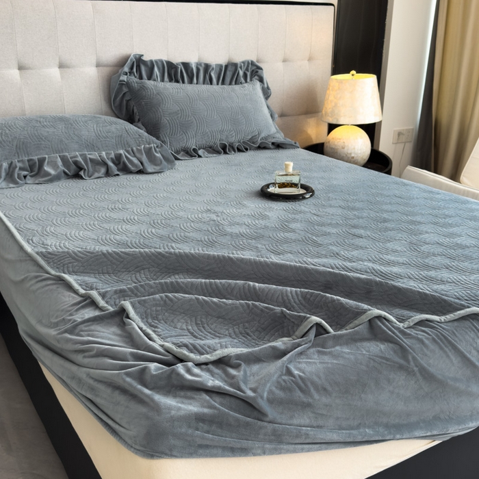 91家纺网 家纺一手货源 找家纺 爱彼家纺 2025冬季新款水晶宝宝绒床笠单品床笠床笠单件床笠三件套 宝宝绒床笠-浅灰