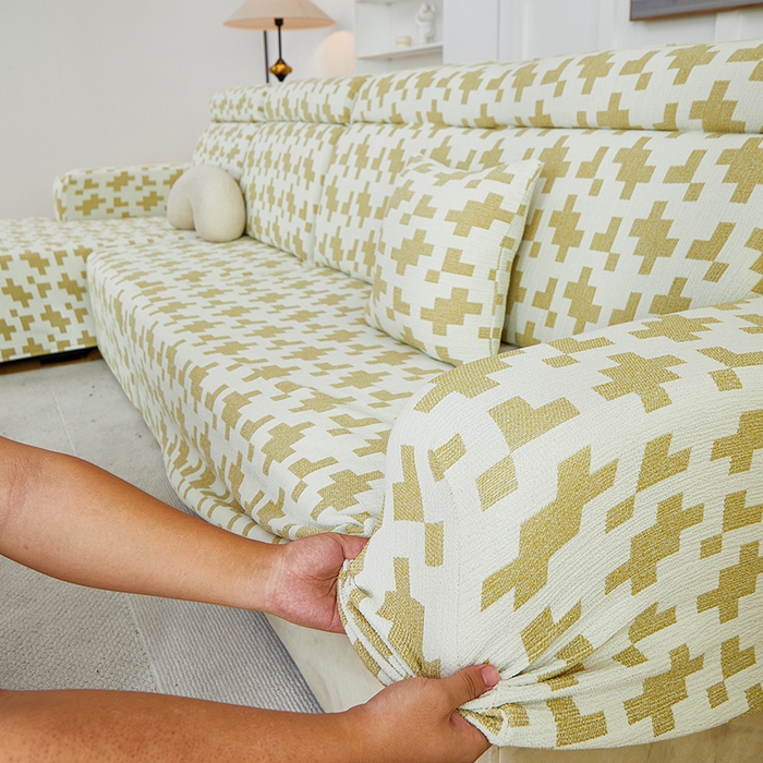 91家纺网 家纺一手货源 找家纺 丝绮鹿 2025新款仿麻雪尼尔系列沙发套（素栩）-贵妃图 秋叶黄