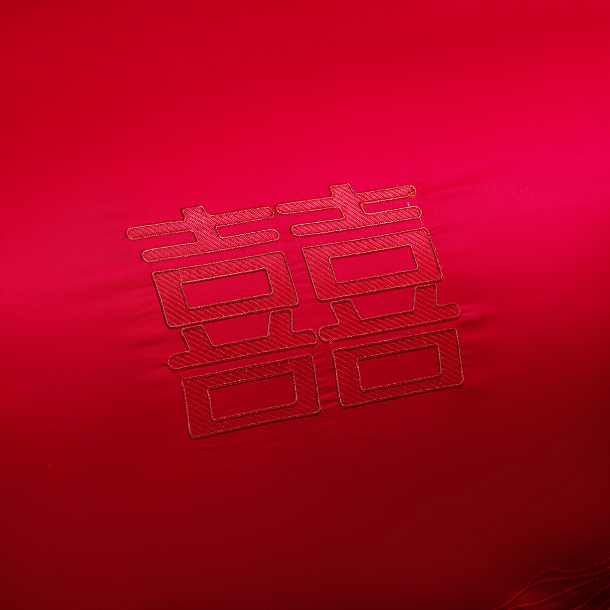 91家纺网 家纺一手货源 找家纺 （总）置顶家纺 2025新款新中式棚拍亲肤棉婚庆大红刺绣系列四件套