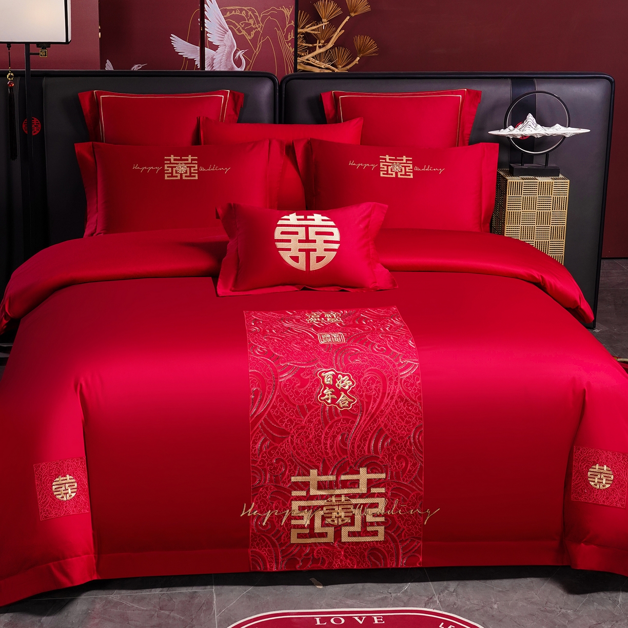 91家纺网 家纺一手货源 找家纺 置顶家纺 2025新款新中式棚拍亲肤棉婚庆大红刺绣系列四件套 喜礼-大红