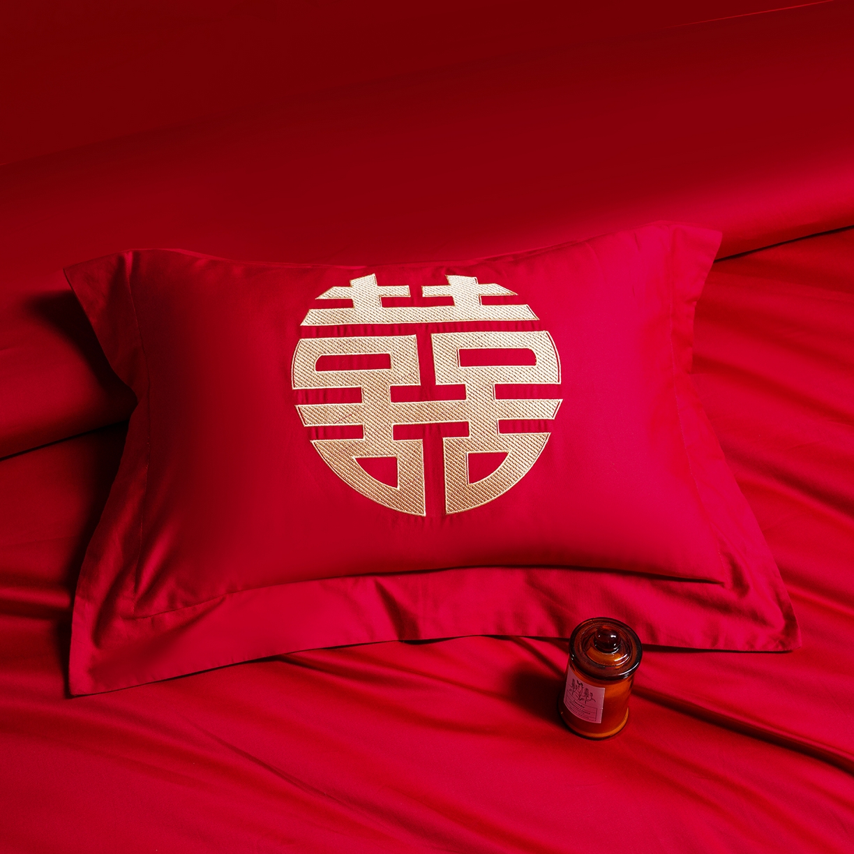 91家纺网 家纺一手货源 找家纺 置顶家纺 2025新款新中式棚拍亲肤棉婚庆大红刺绣系列四件套 喜结连理-大红