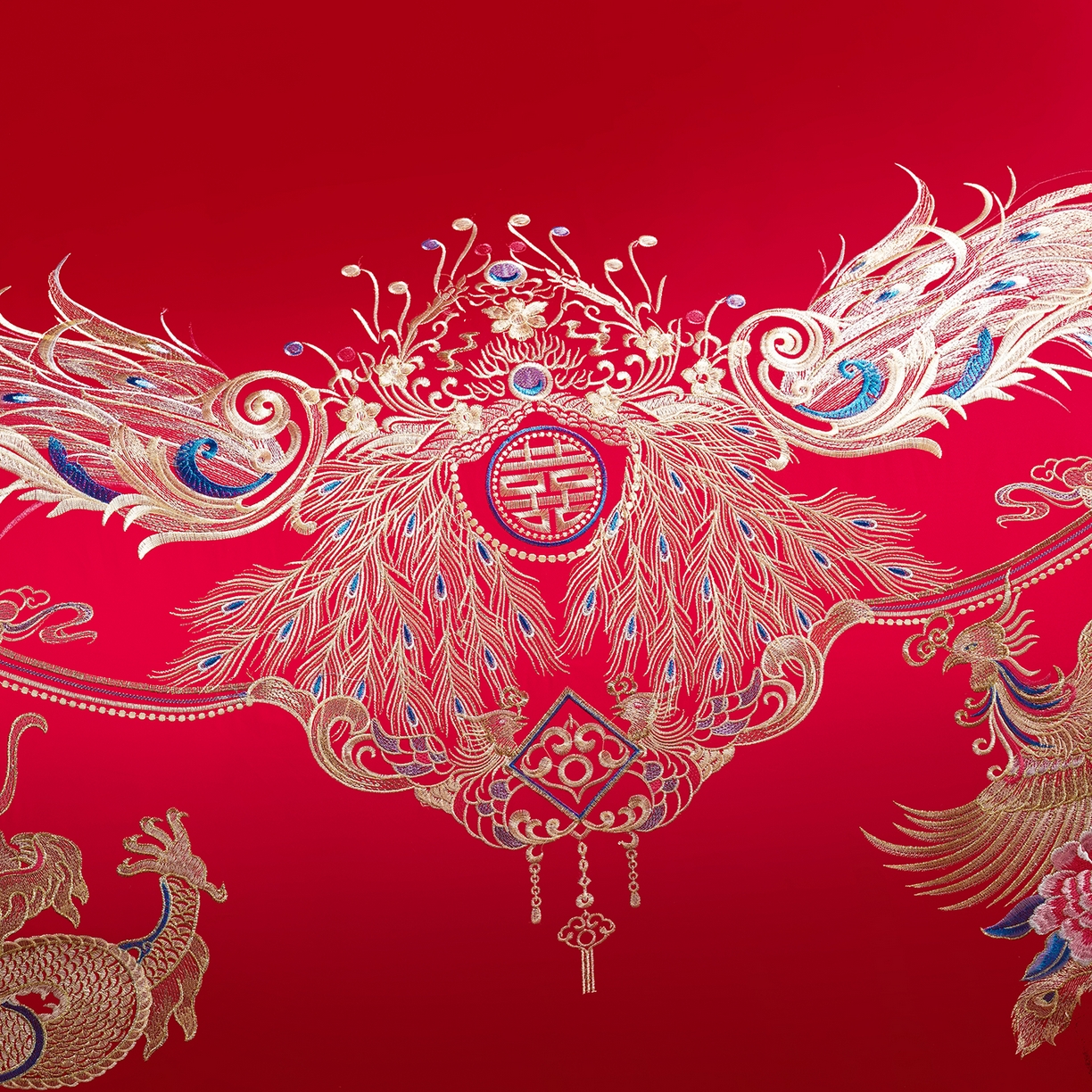 91家纺网 家纺一手货源 找家纺 置顶家纺 2025新款新中式棚拍亲肤棉婚庆大红刺绣系列四件套 龙凤新禧-金大红