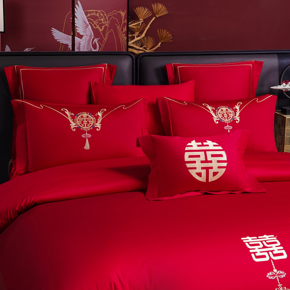 91家纺网 家纺一手货源 找家纺 置顶家纺 2025新款新中式棚拍亲肤棉婚庆大红刺绣系列四件套 喜结连理-大红