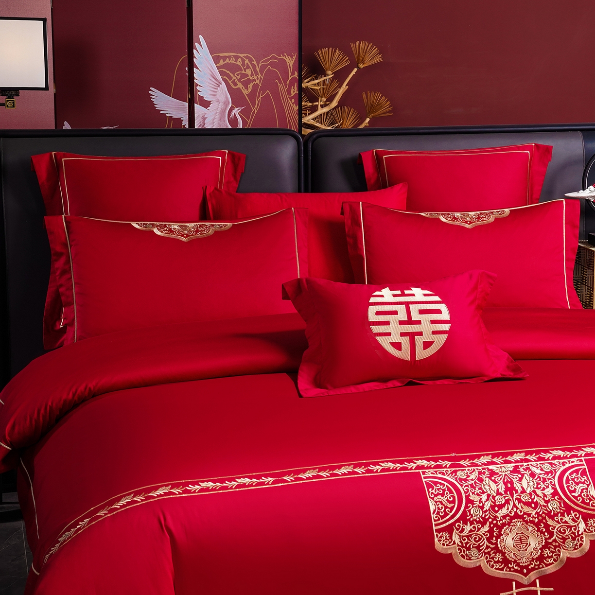 91家纺网 家纺一手货源 找家纺 置顶家纺 2025新款新中式棚拍亲肤棉婚庆大红刺绣系列四件套 永结同心-大红