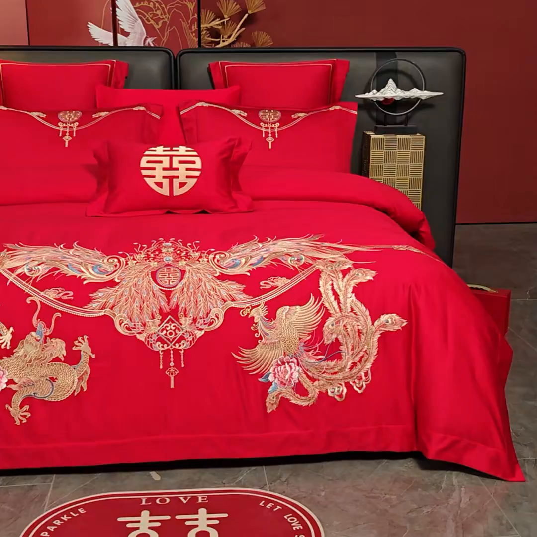 91家纺网 家纺一手货源 找家纺 置顶家纺 2025新款新中式棚拍亲肤棉婚庆大红刺绣系列四件套 龙凤新禧-金大红