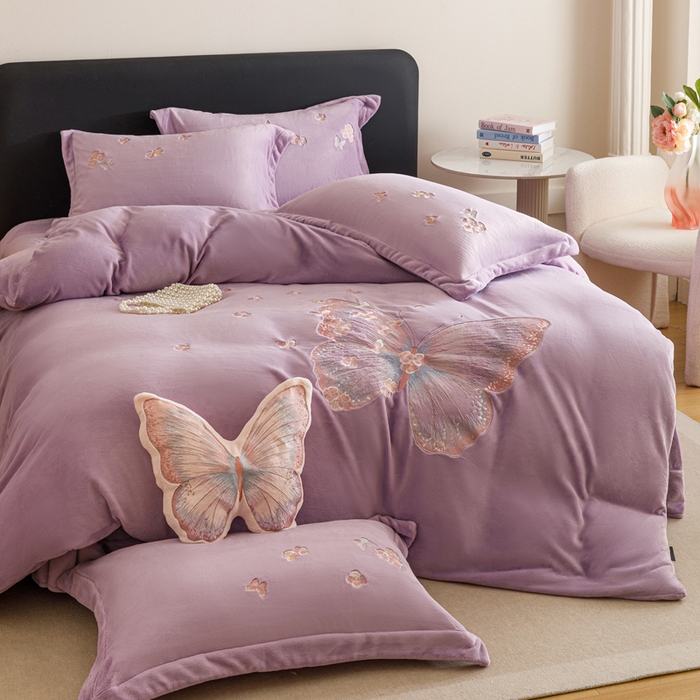 91家纺网 家纺一手货源 找家纺 卡姿家纺 2025秋冬德国奶芙绒蝴蝶刺绣— 樱花蝴蝶 樱花蝴蝶-紫