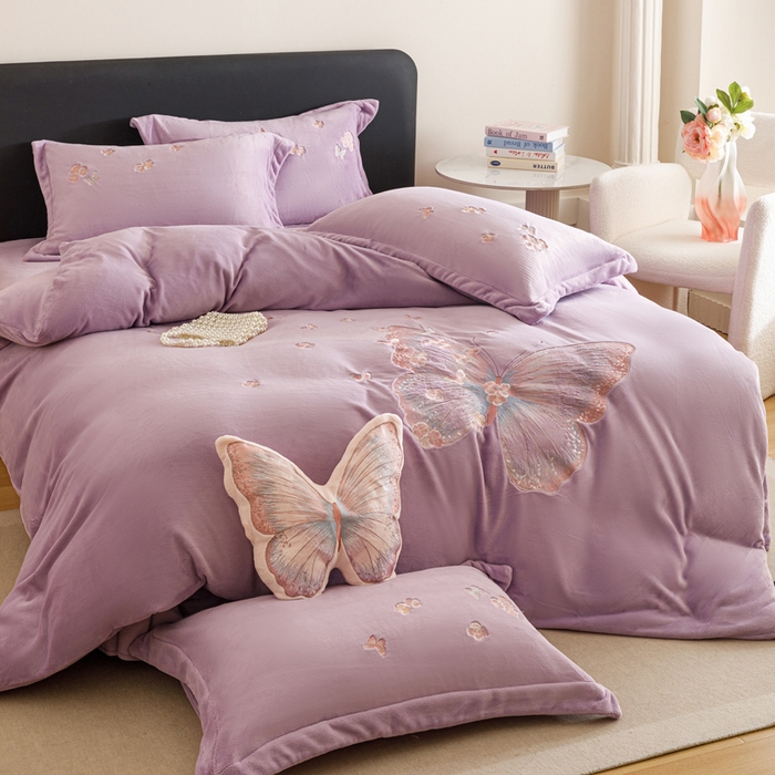 91家纺网 家纺一手货源 找家纺 卡姿家纺 2025秋冬德国奶芙绒蝴蝶刺绣— 樱花蝴蝶 樱花蝴蝶-紫