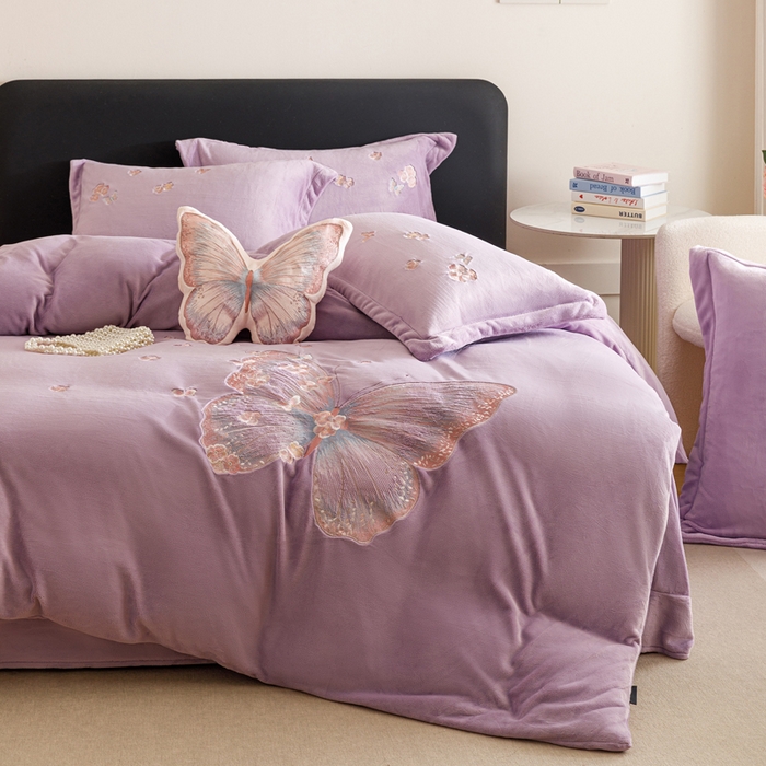 91家纺网 家纺一手货源 找家纺 卡姿家纺 2025秋冬德国奶芙绒蝴蝶刺绣— 樱花蝴蝶 樱花蝴蝶-紫