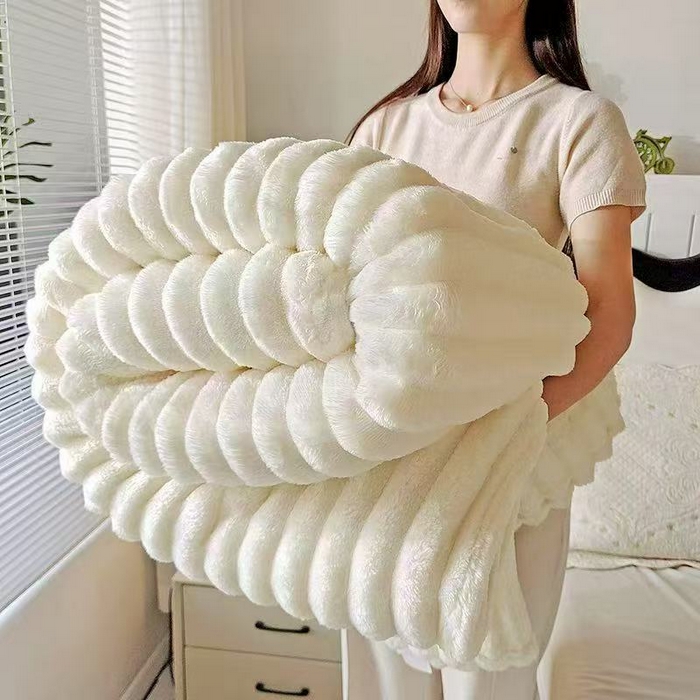 91家纺网 家纺一手货源 找家纺 （总）伊凡毯业 2025新款230克兔兔绒多功能毛毯