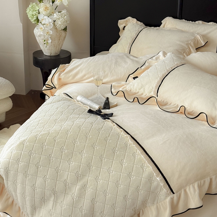 91家纺网 家纺一手货源 找家纺 卡姿家纺 2025秋冬小兔毛轻奢感名媛风— 维多莉 维多莉奶昔白