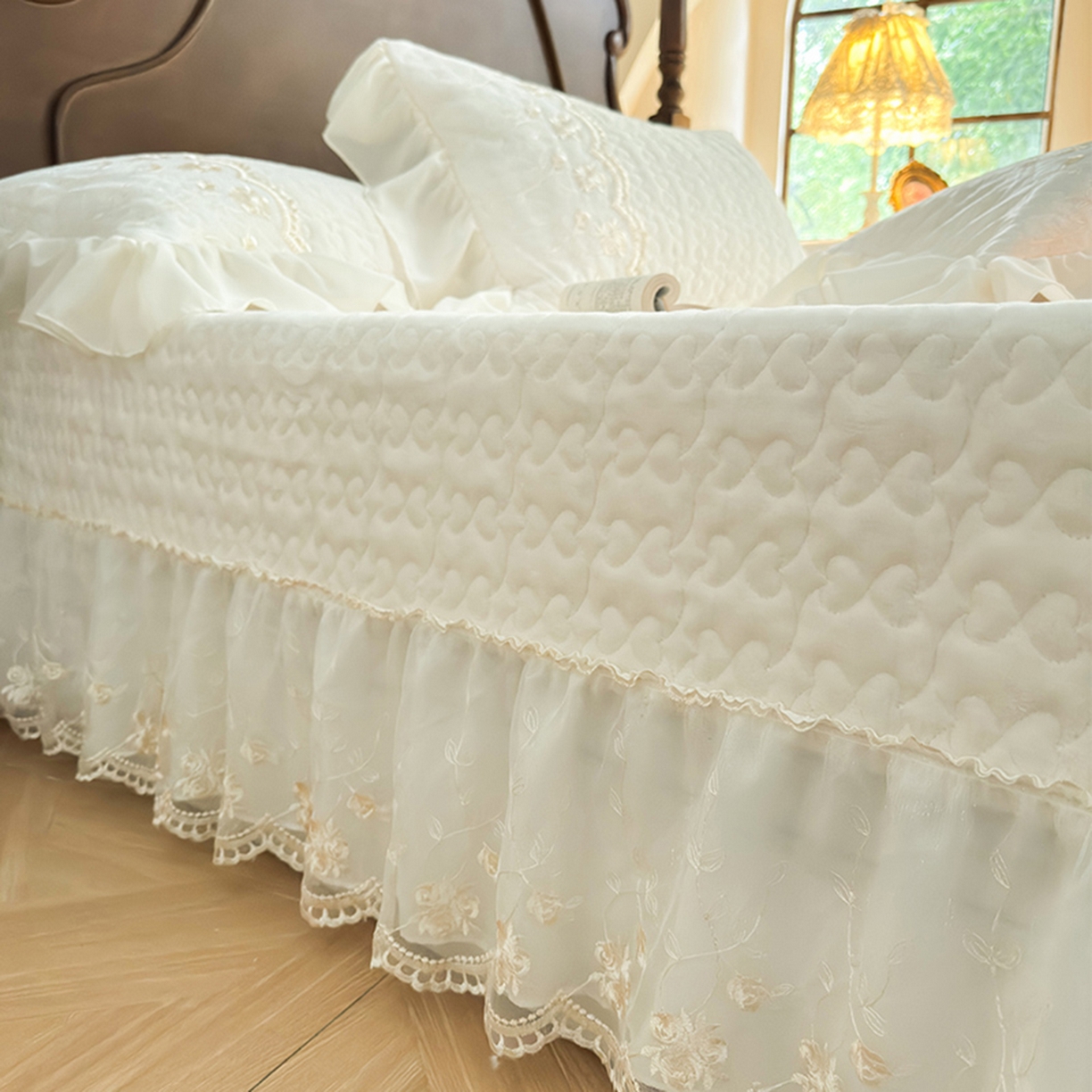 91家纺网 家纺一手货源 找家纺 （总）乐朵家居 2025新款 左岸玫瑰 牛奶绒 夹棉床盖