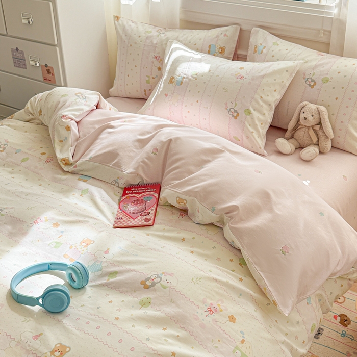 91家纺网 家纺一手货源 找家纺 曼之夏 2025新款全棉纯棉印花四件套 小熊序曲