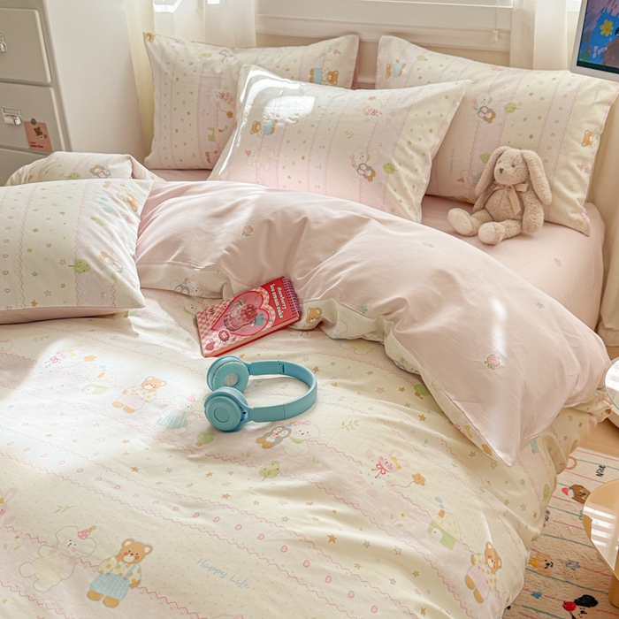 91家纺网 家纺一手货源 找家纺 曼之夏 2025新款全棉纯棉印花四件套 小熊序曲