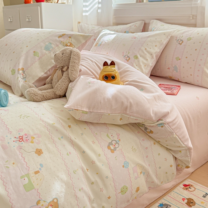 91家纺网 家纺一手货源 找家纺 曼之夏 2025新款全棉纯棉印花四件套 小熊序曲