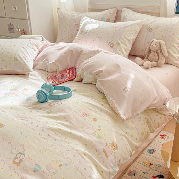 91家纺网 家纺一手货源 找家纺 曼之夏 2025新款全棉纯棉印花四件套 小熊序曲