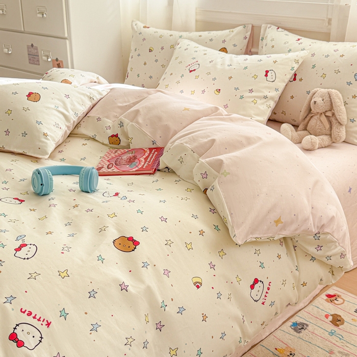 91家纺网 家纺一手货源 找家纺 曼之夏 2025新款全棉纯棉印花四件套 星星凯蒂猫