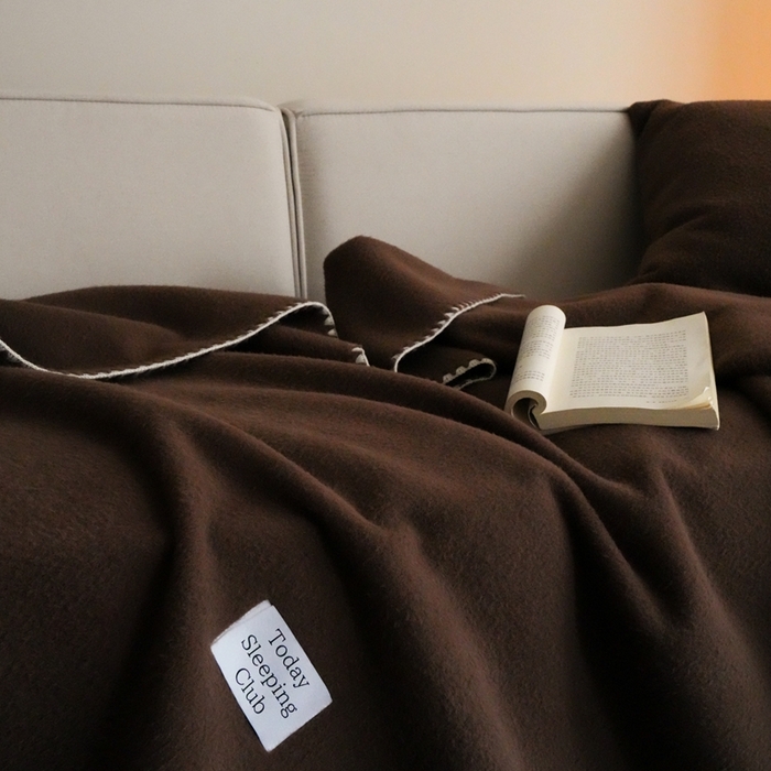 91家纺网 家纺一手货源 找家纺 三味舒屋 2025新款Today Sleeping仿生羊毛绒复合毛毯盖毯（全平台控价券后不低于98/168/188） 栗子棕