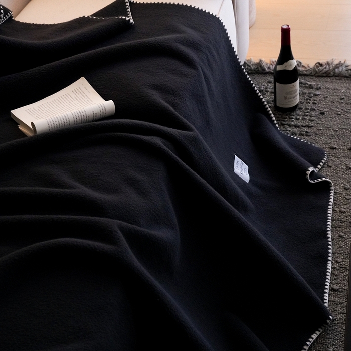 91家纺网 家纺一手货源 找家纺 三味舒屋 2025新款Today Sleeping仿生羊毛绒复合毛毯盖毯（全平台控价券后不低于98/168/188） 黑森林