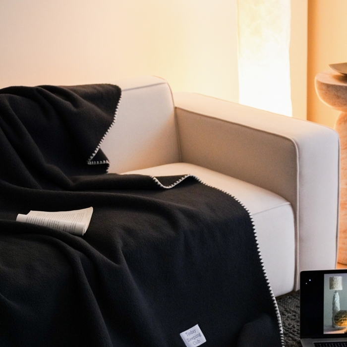 91家纺网 家纺一手货源 找家纺 三味舒屋 2025新款Today Sleeping仿生羊毛绒复合毛毯盖毯（全平台控价券后不低于98/168/188） 黑森林