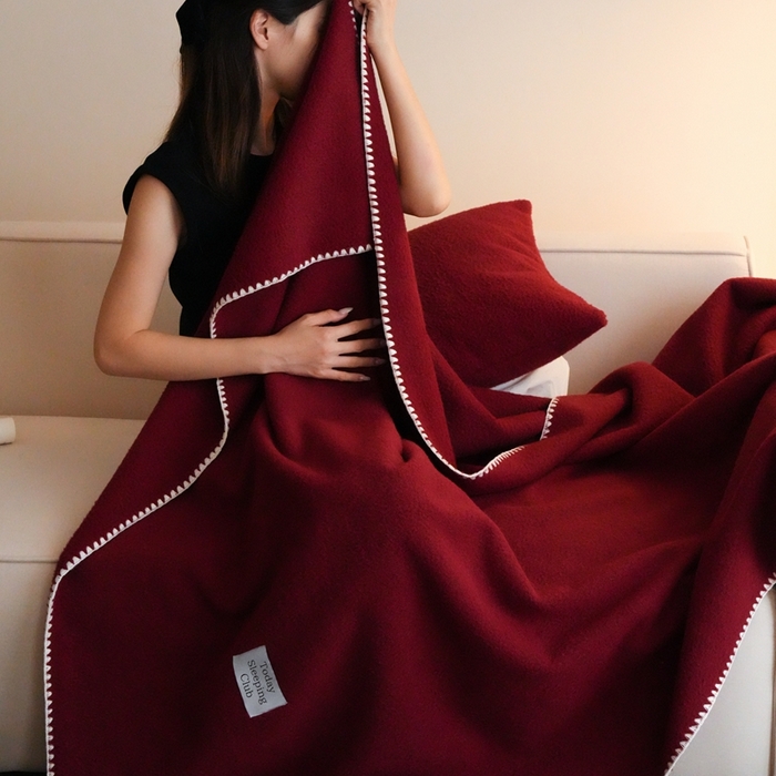 91家纺网 家纺一手货源 找家纺 三味舒屋 2025新款Today Sleeping仿生羊毛绒复合毛毯盖毯（全平台控价券后不低于98/168/188） 璀璨洋红