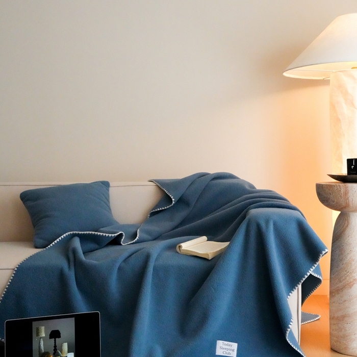 91家纺网 家纺一手货源 找家纺 三味舒屋 2025新款Today Sleeping仿生羊毛绒复合毛毯盖毯（全平台控价券后不低于98/168/188） 月光蓝