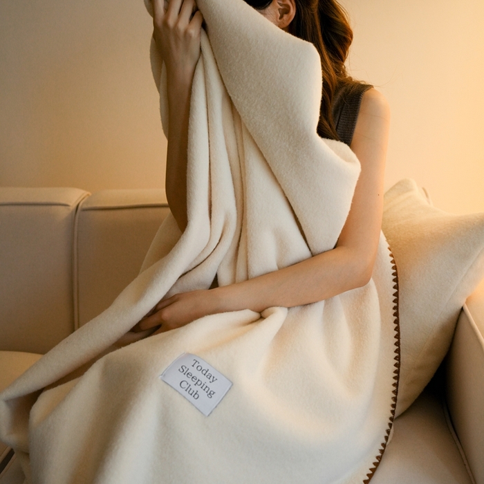 91家纺网 家纺一手货源 找家纺 三味舒屋 2025新款Today Sleeping仿生羊毛绒复合毛毯盖毯（全平台控价券后不低于98/168/188） 芝士淡奶
